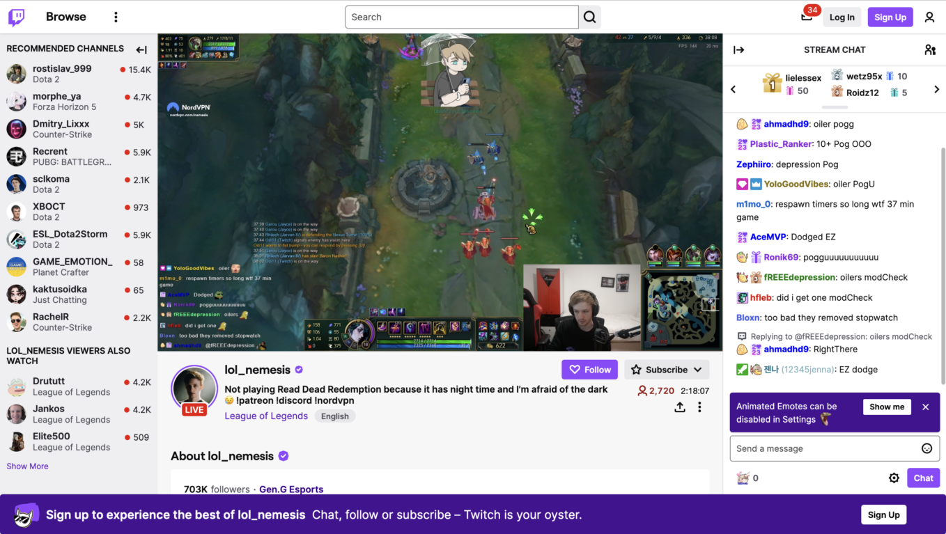 A popular streamer is broadcasting his gameplay in League of Legends